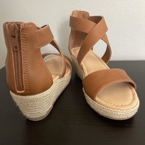Girls wedge shoes, Dolce Vita brand, size 2
